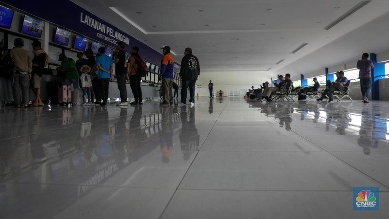 image post Wow! Similar to an airport, the Kampung Rambutan Terminal counter is shiny