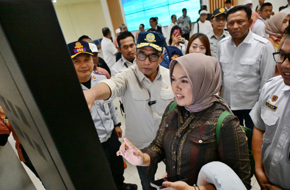 image post Minister of Transportation Makes Leuwipanjang Terminal a Model for Type A Terminal Development